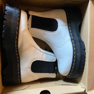 Dr Martens platform Chelsea